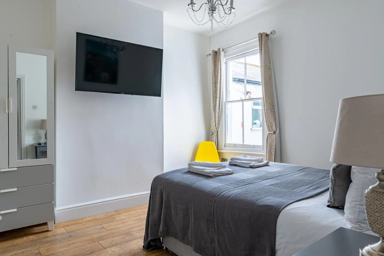 Woodgrange Apartment Southend-on-Sea