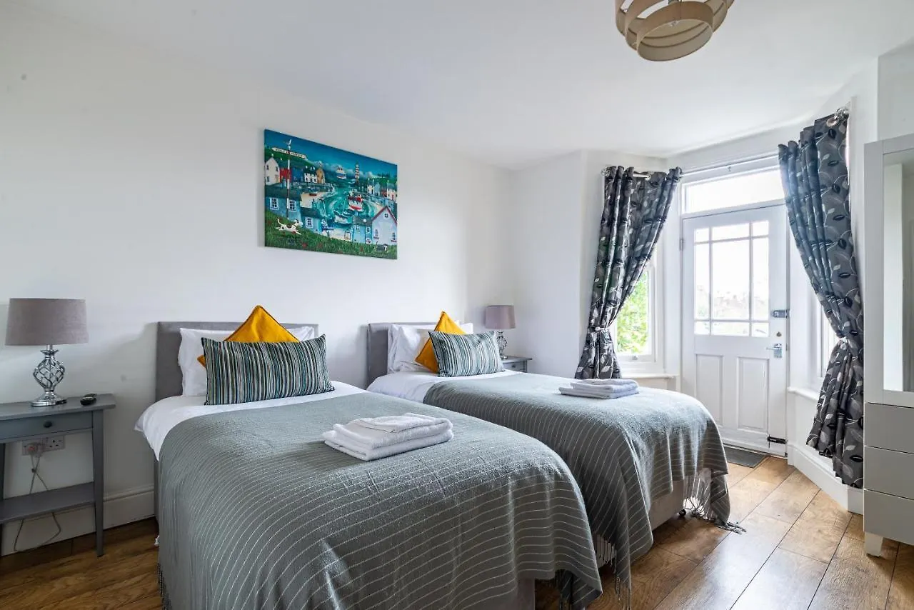 Woodgrange Apartment Southend-on-Sea