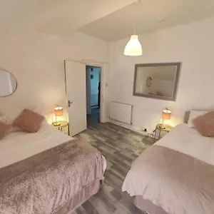 https://1-bedroom-flat-w-2-beds.cardiffhotelswales.com