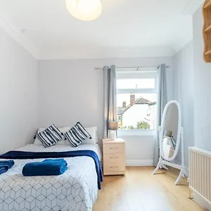 Apartment 2 Bedroom, Southend-on-Sea